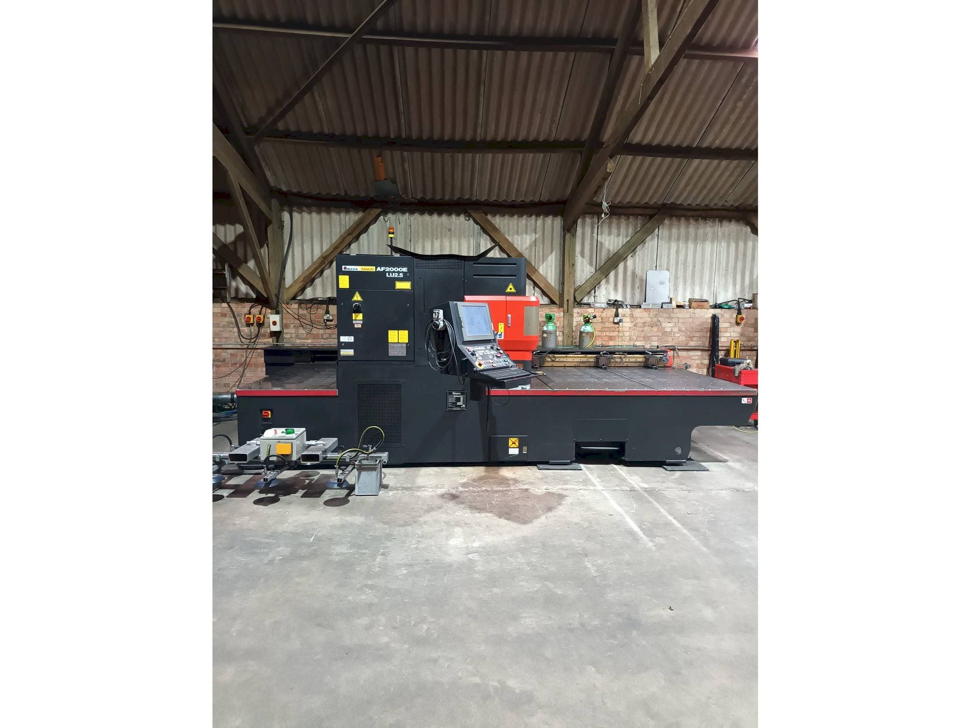 Masina AMADA LC 2415 alpha 4 NT   eestvaade