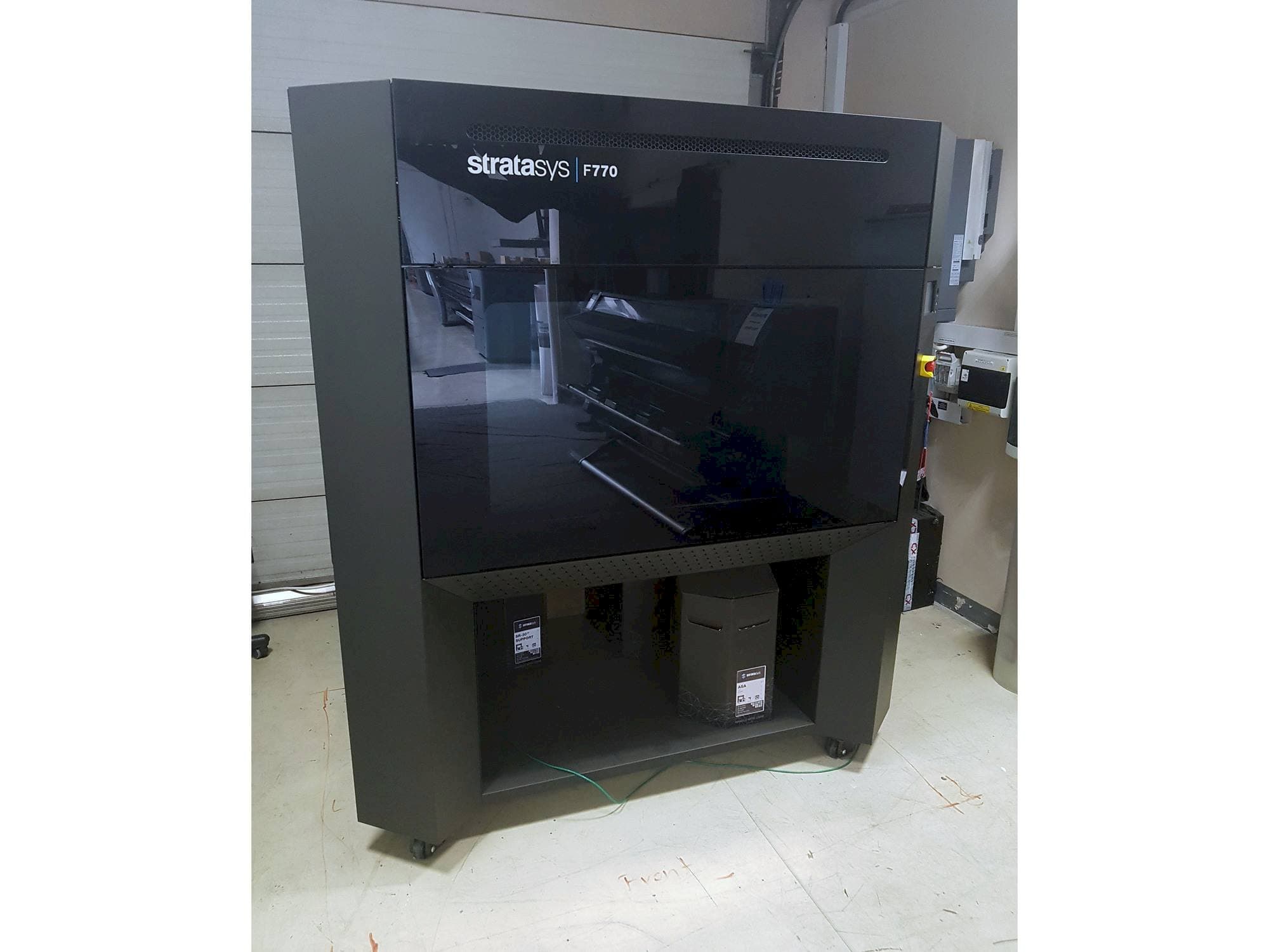Masina Stratasys F770   eestvaade
