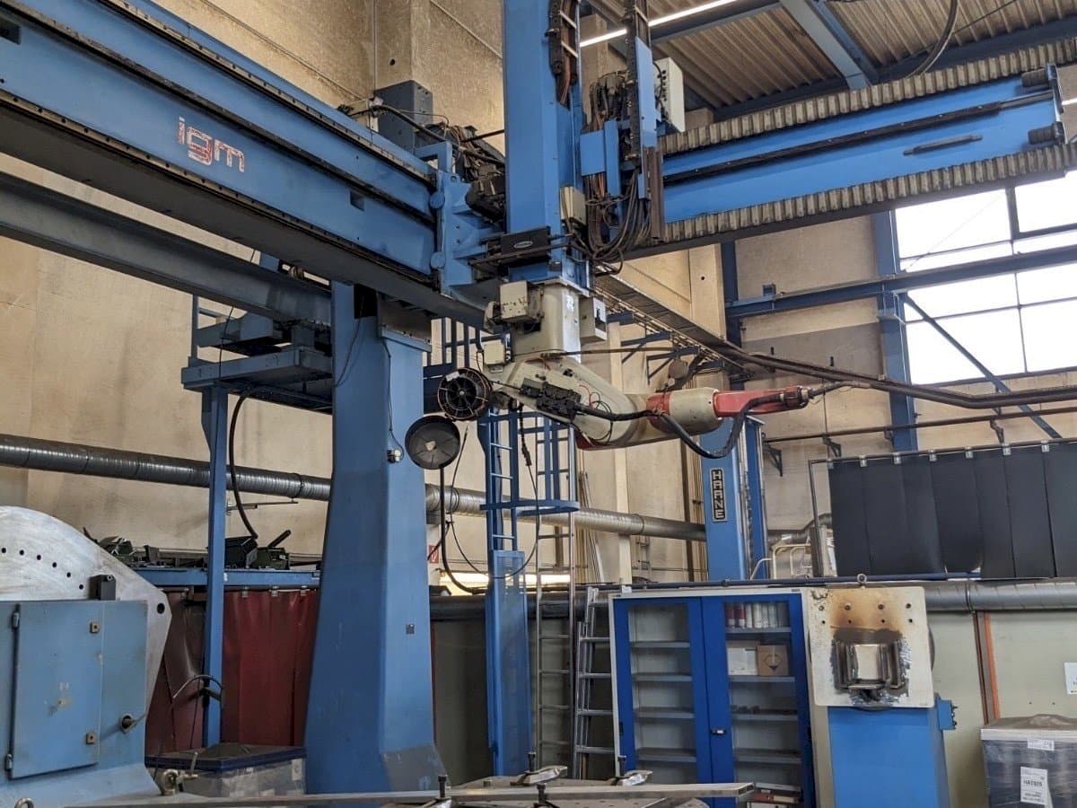 Masina IGM RTi 300-S eestvaade