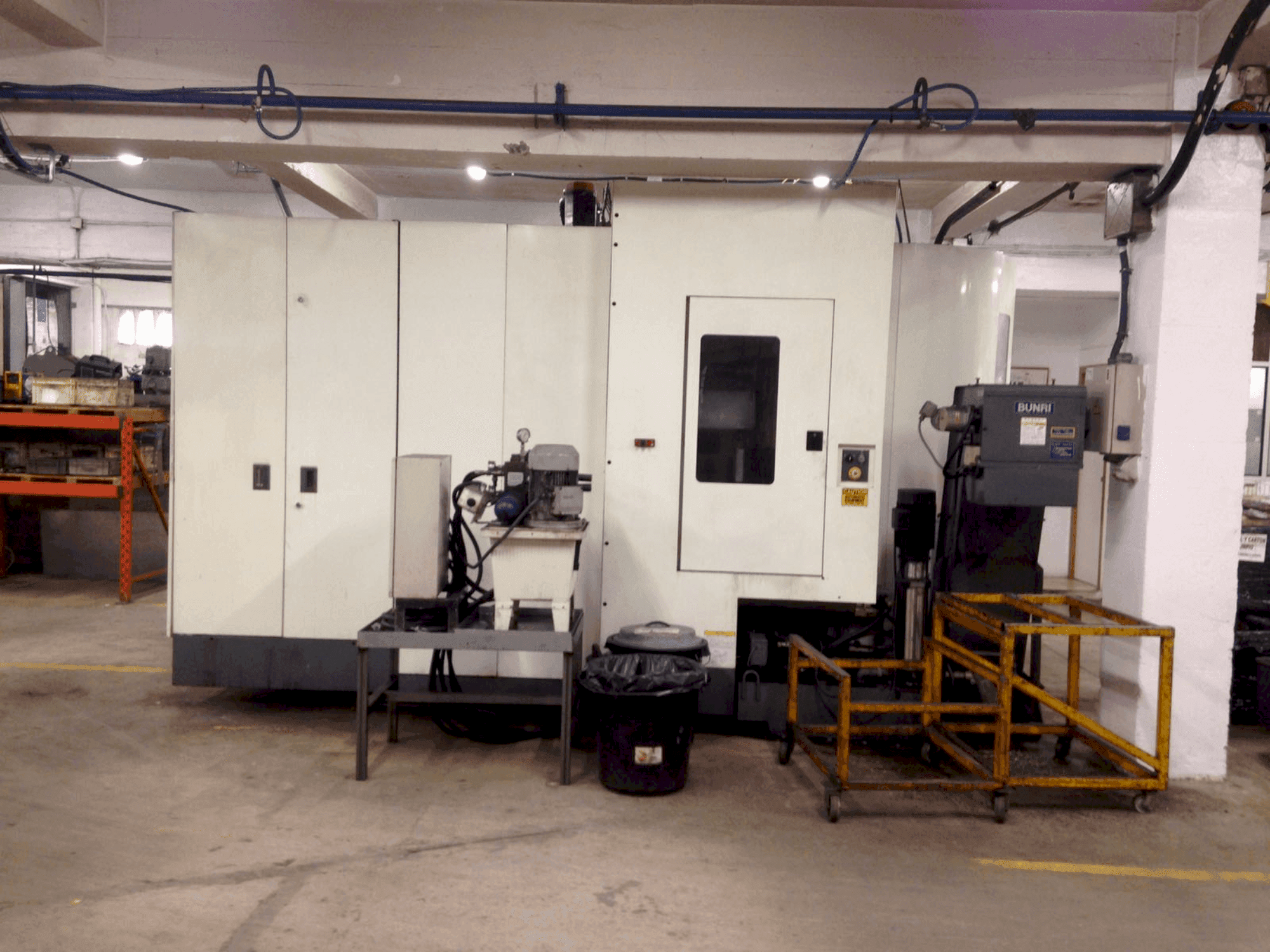Masina Kitamura HX400I eestvaade