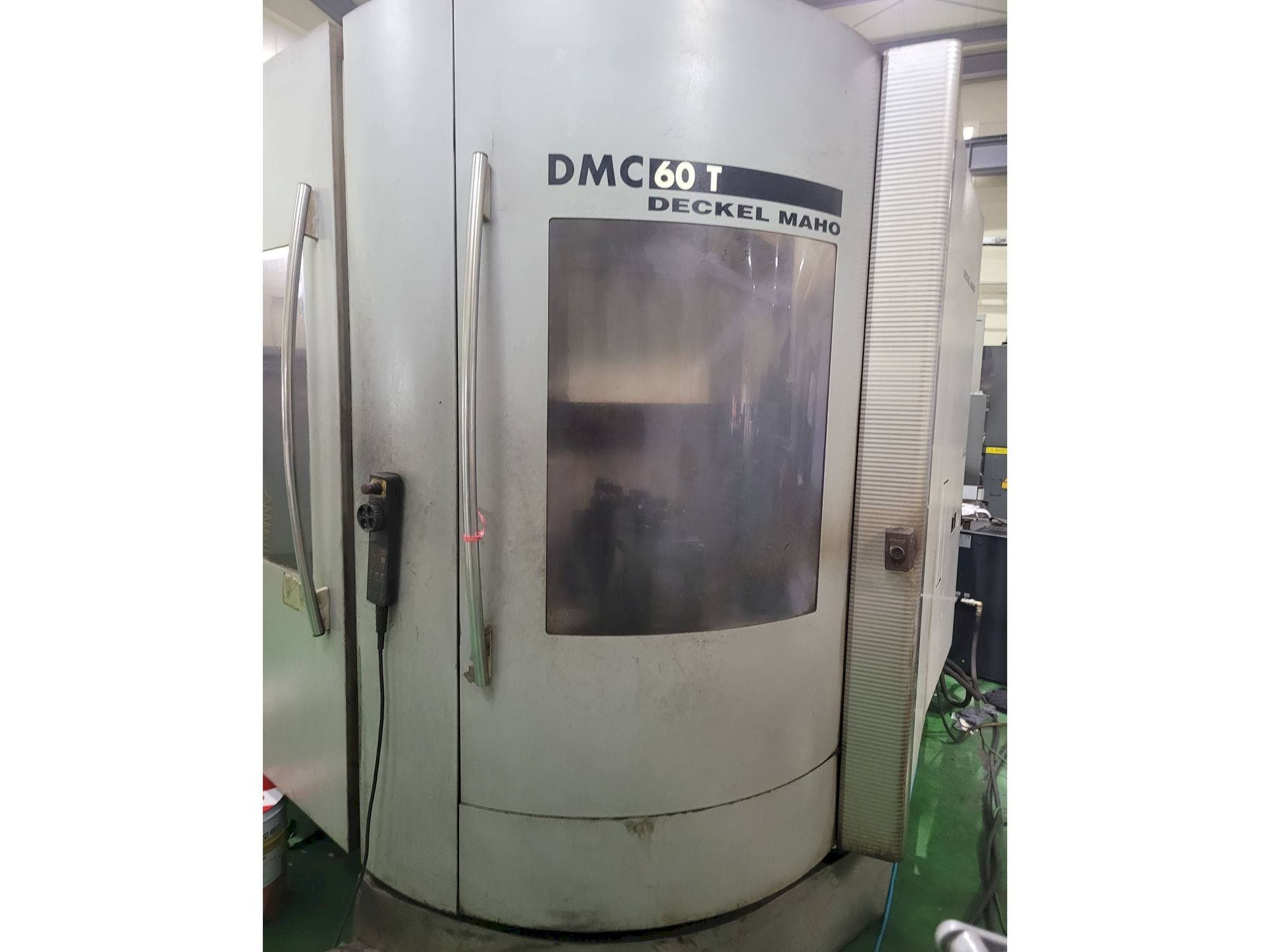 Masina DECKEL MAHO DMC 60 T eestvaade