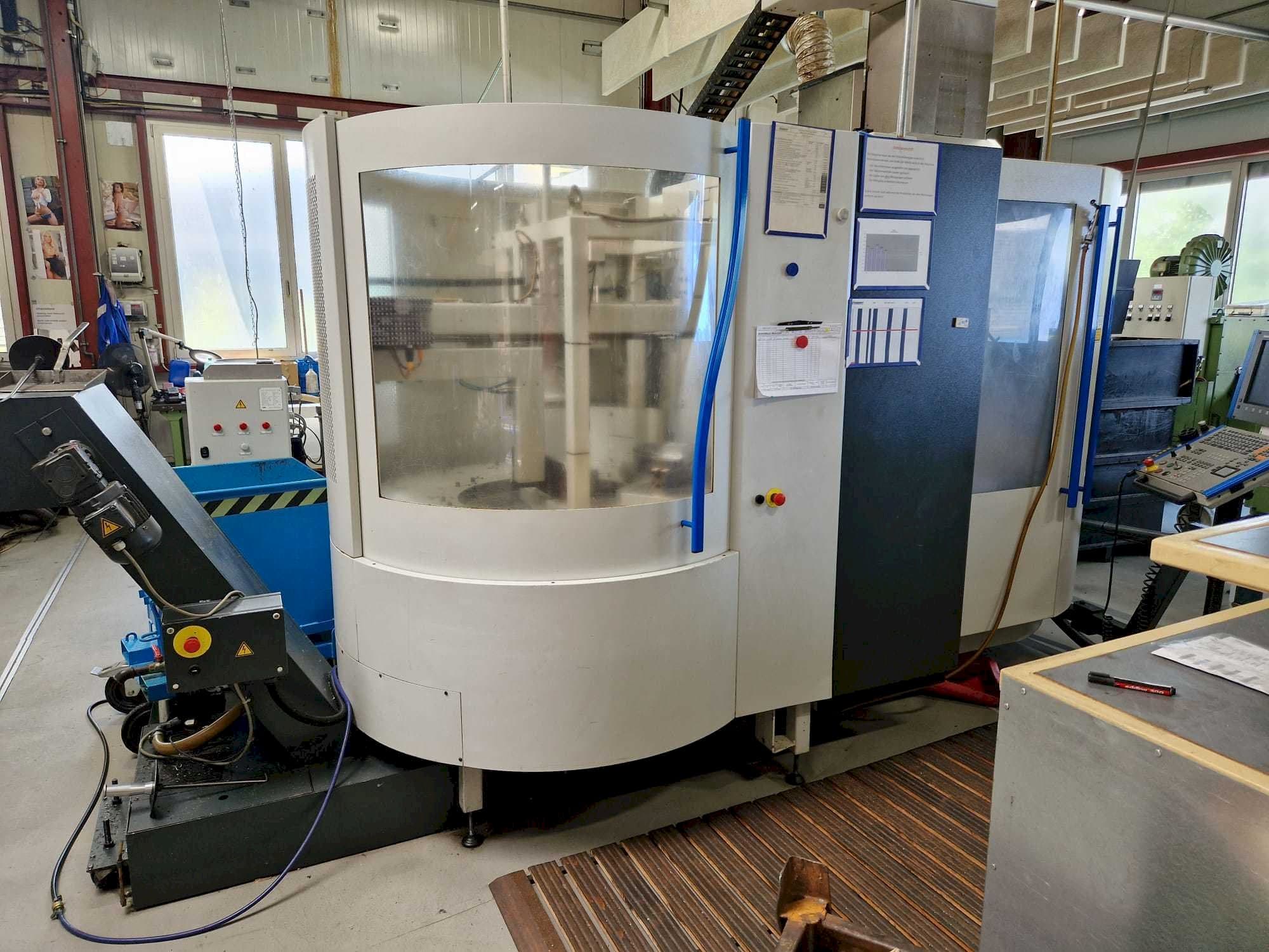 Masina MIKRON UCP600 Vario eestvaade