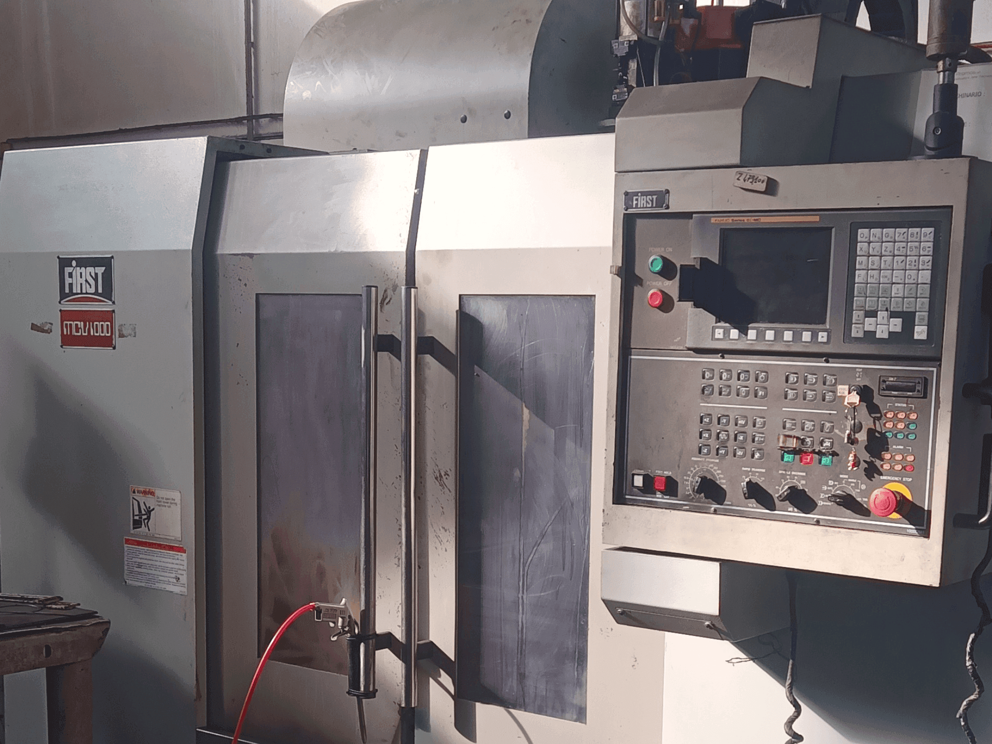 Masina FIRST MCV-100 eestvaade