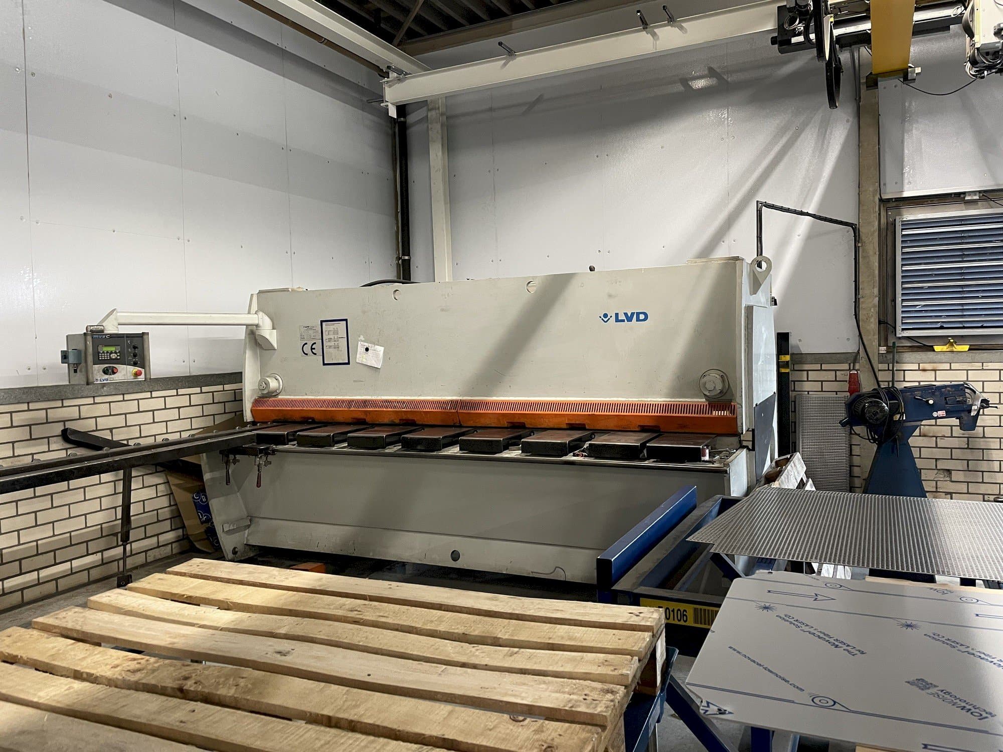 Masina LVD MVSC 06/31 eestvaade