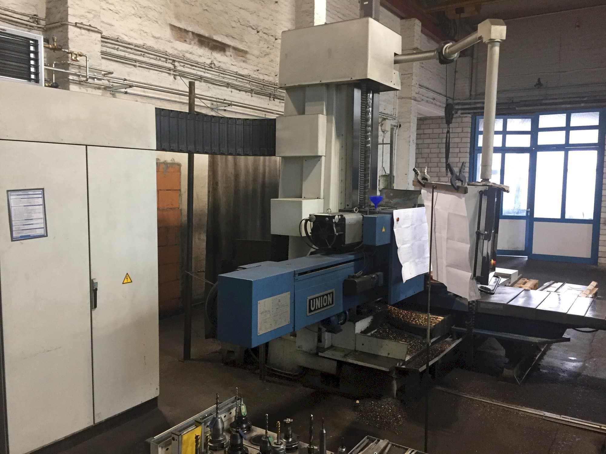 Masina Union BFT 102 vasaku külje vaade