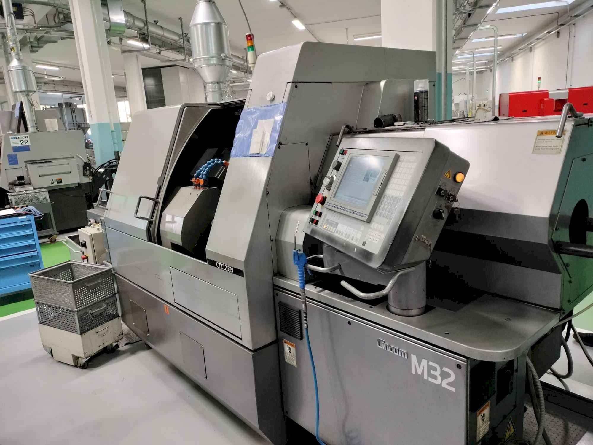 Masina Citizen CINCOM M32V eestvaade