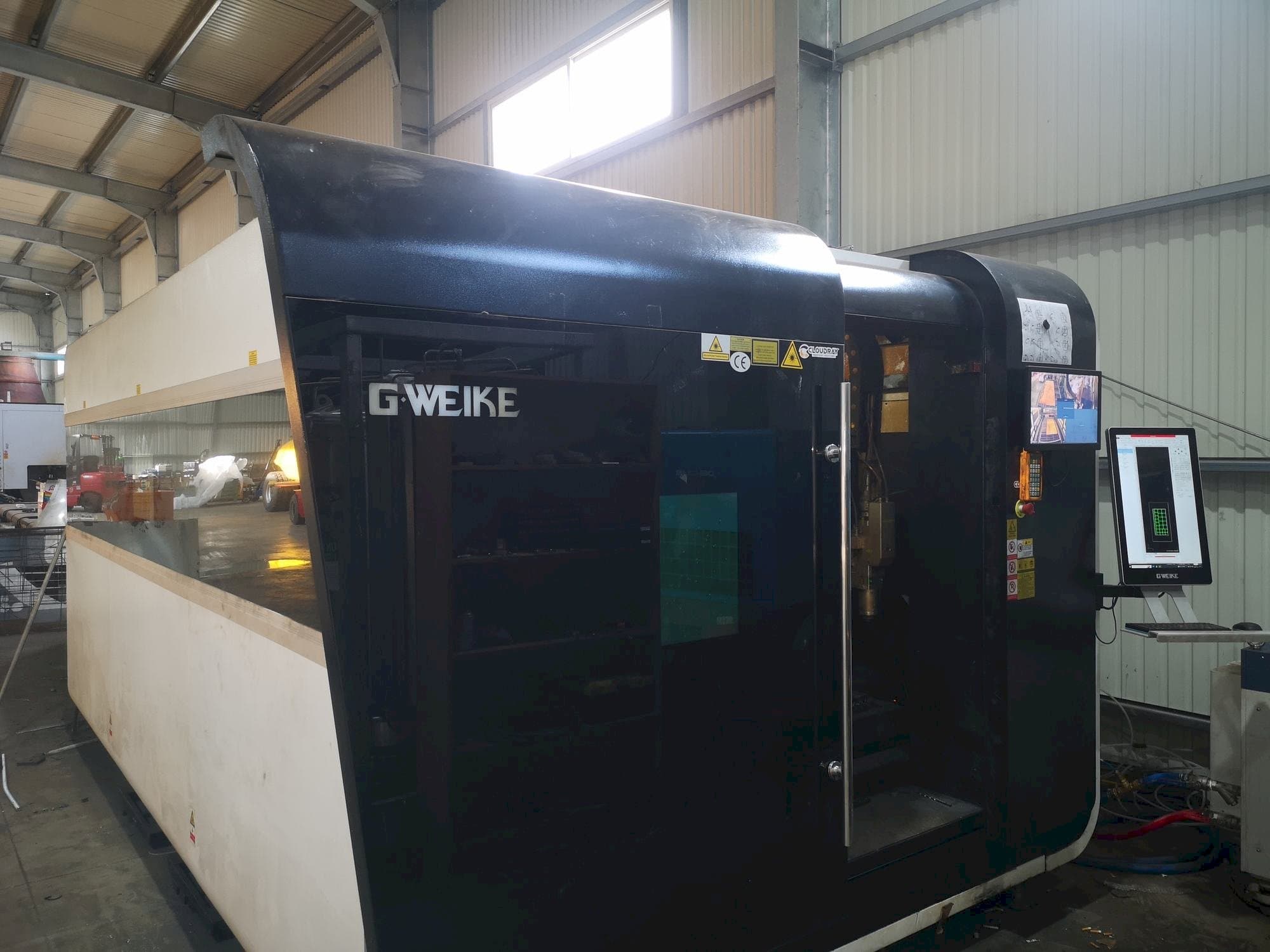 Masina GWEIKE LF 3015 GA CNC eestvaade