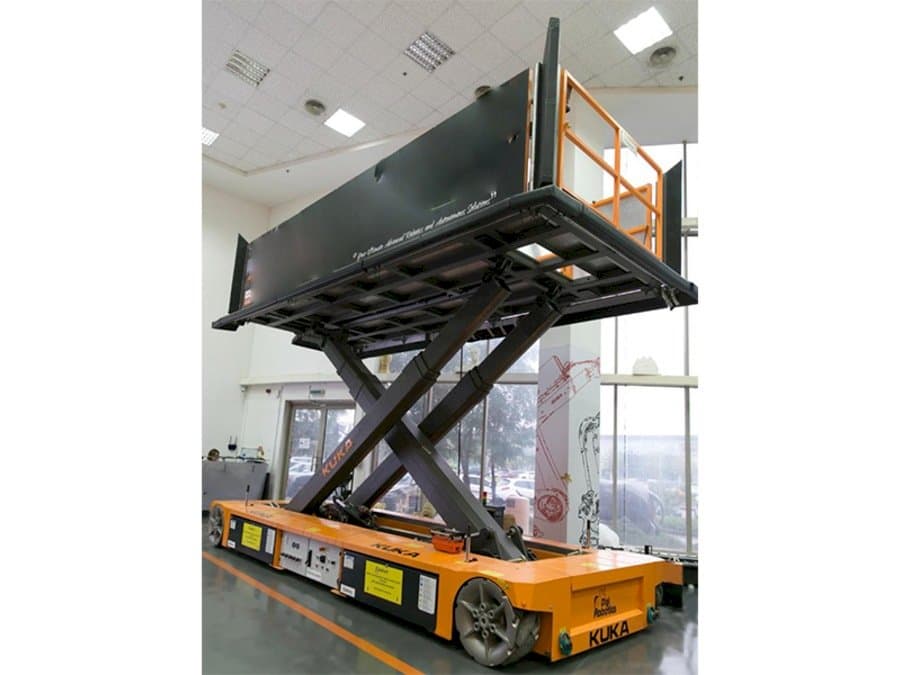 Masina KUKA KoM TL-3 E575 1000   eestvaade