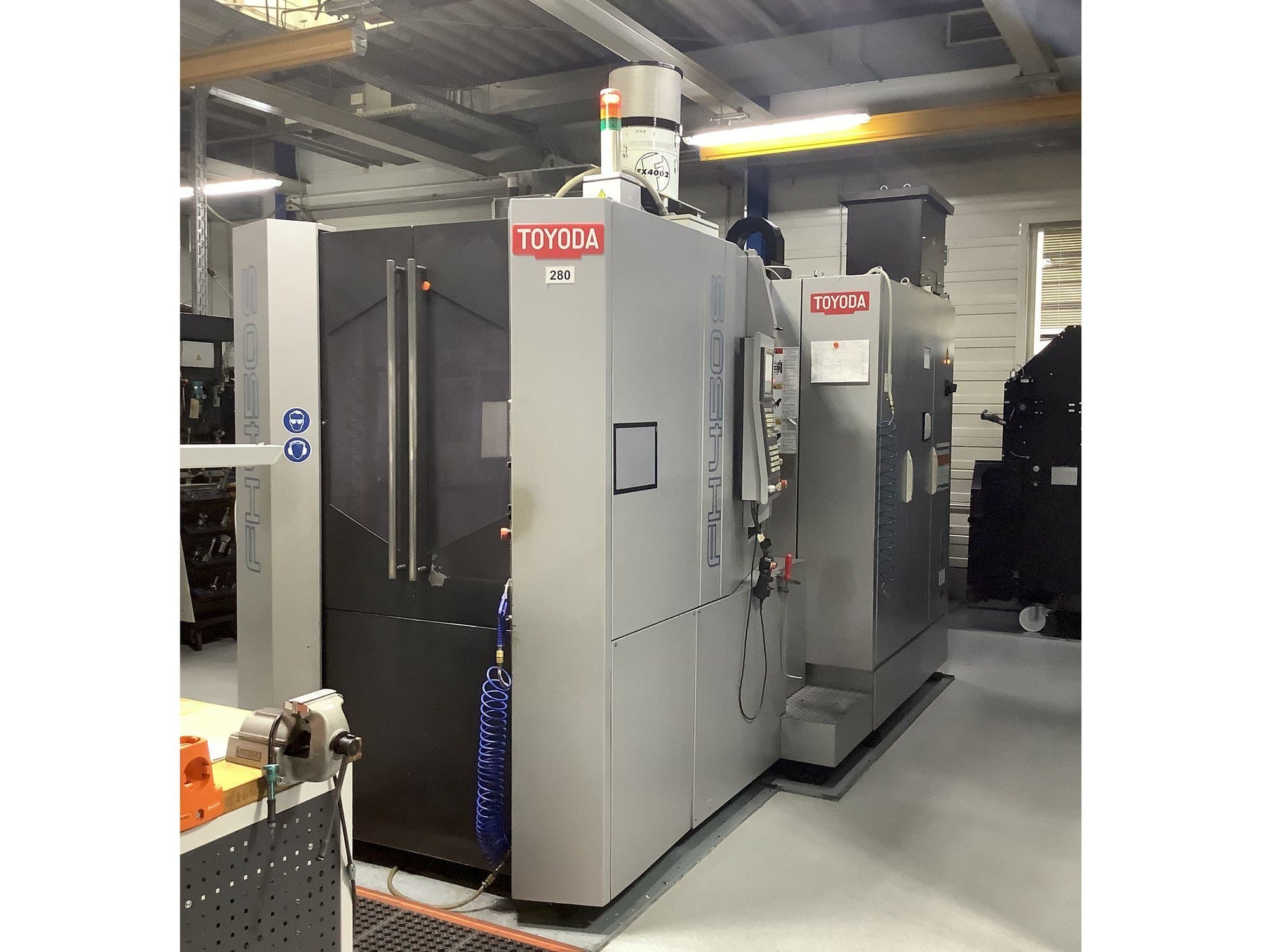 Masina TOYODA FH 450S eestvaade