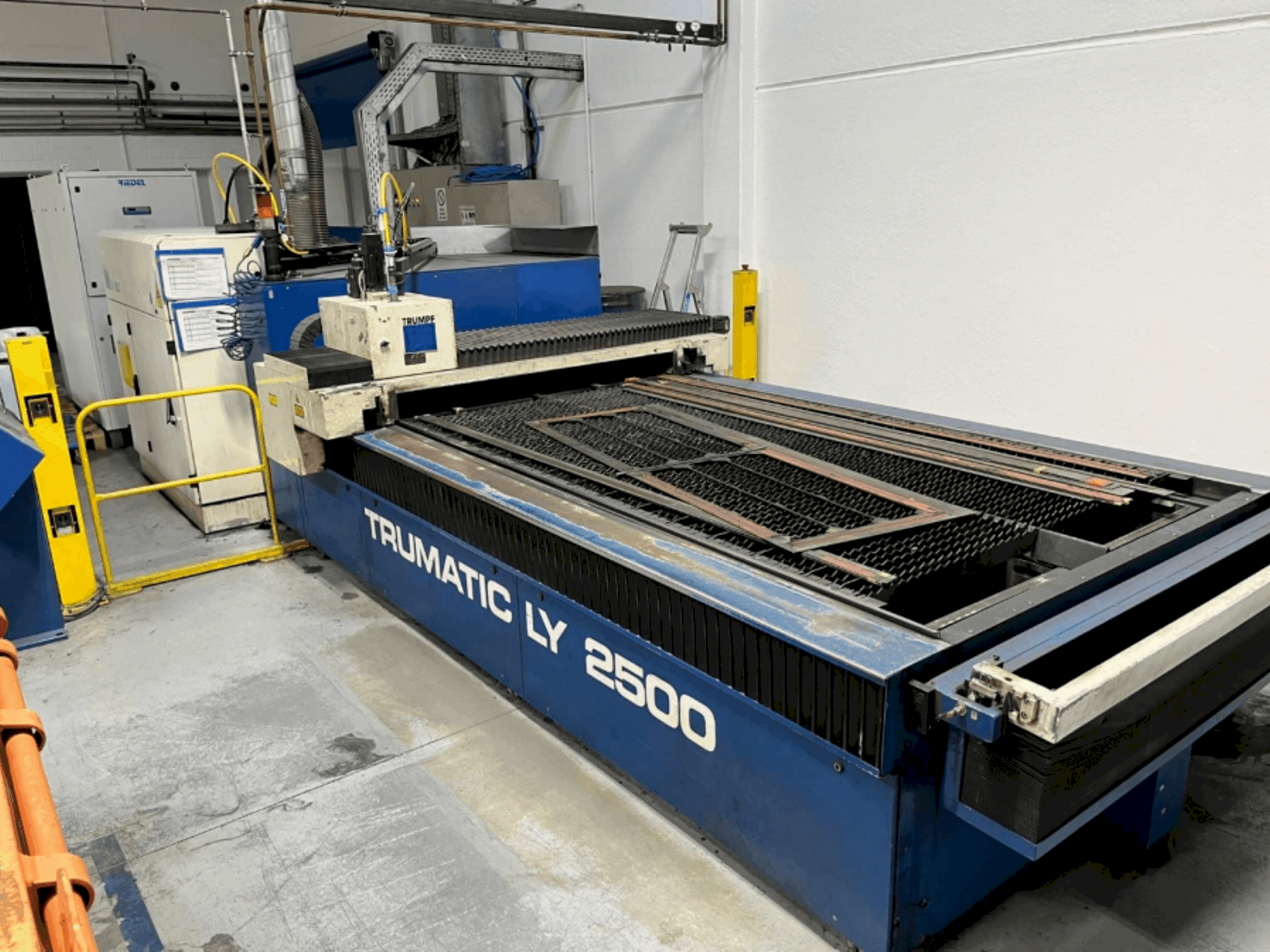 Masina TRUMPF Trumatic LY2500   eestvaade