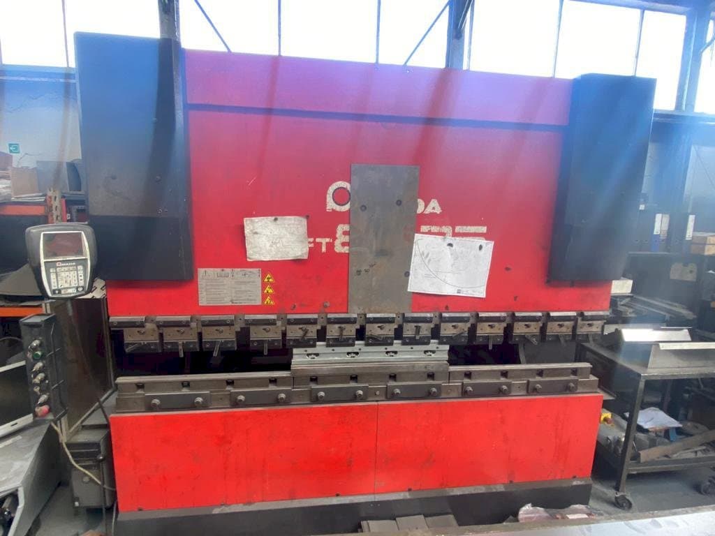 Masina AMADA HFT 80 25 eestvaade