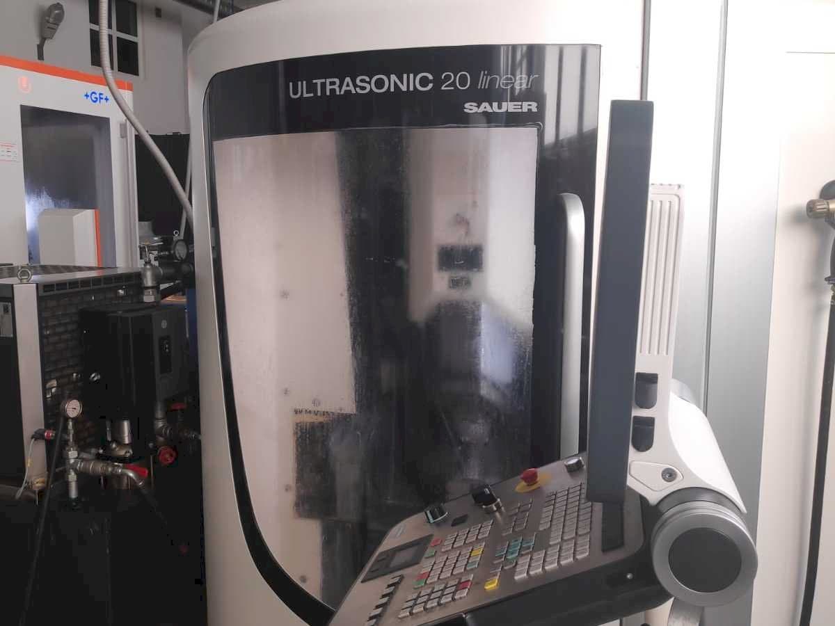 Masina DMG MORI UltraSonic 20 Linear eestvaade