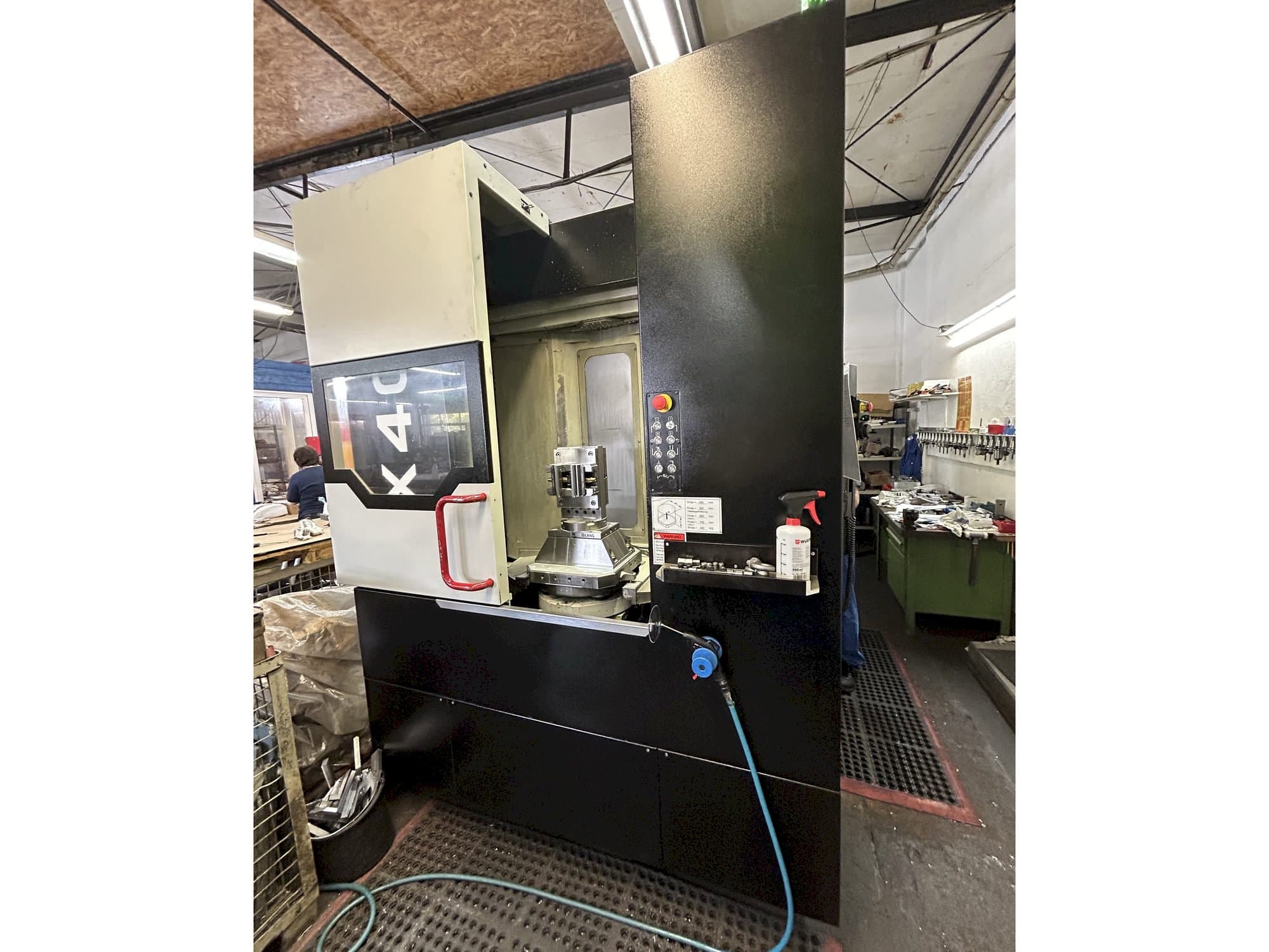 Masina Quaser HX404 eestvaade