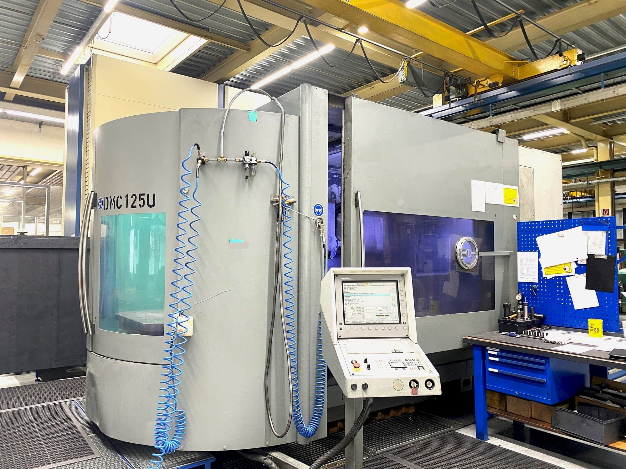 Masina DMG Deckel Maho DMC 125 U   eestvaade