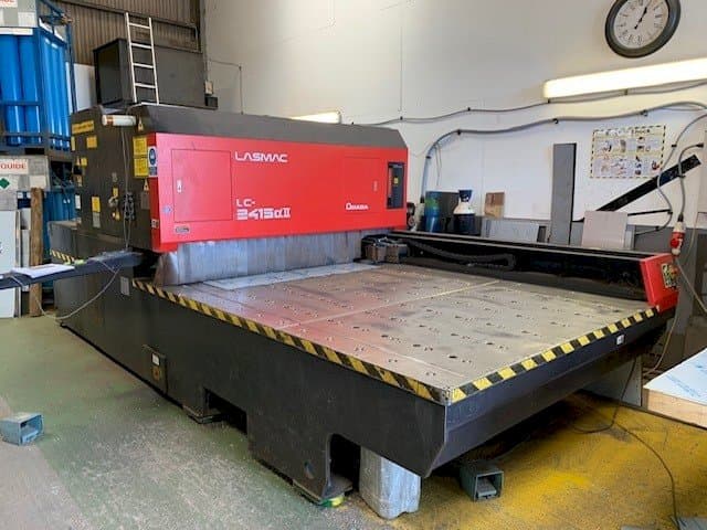 Masina AMADA LC 2415 Alpha 2 eestvaade