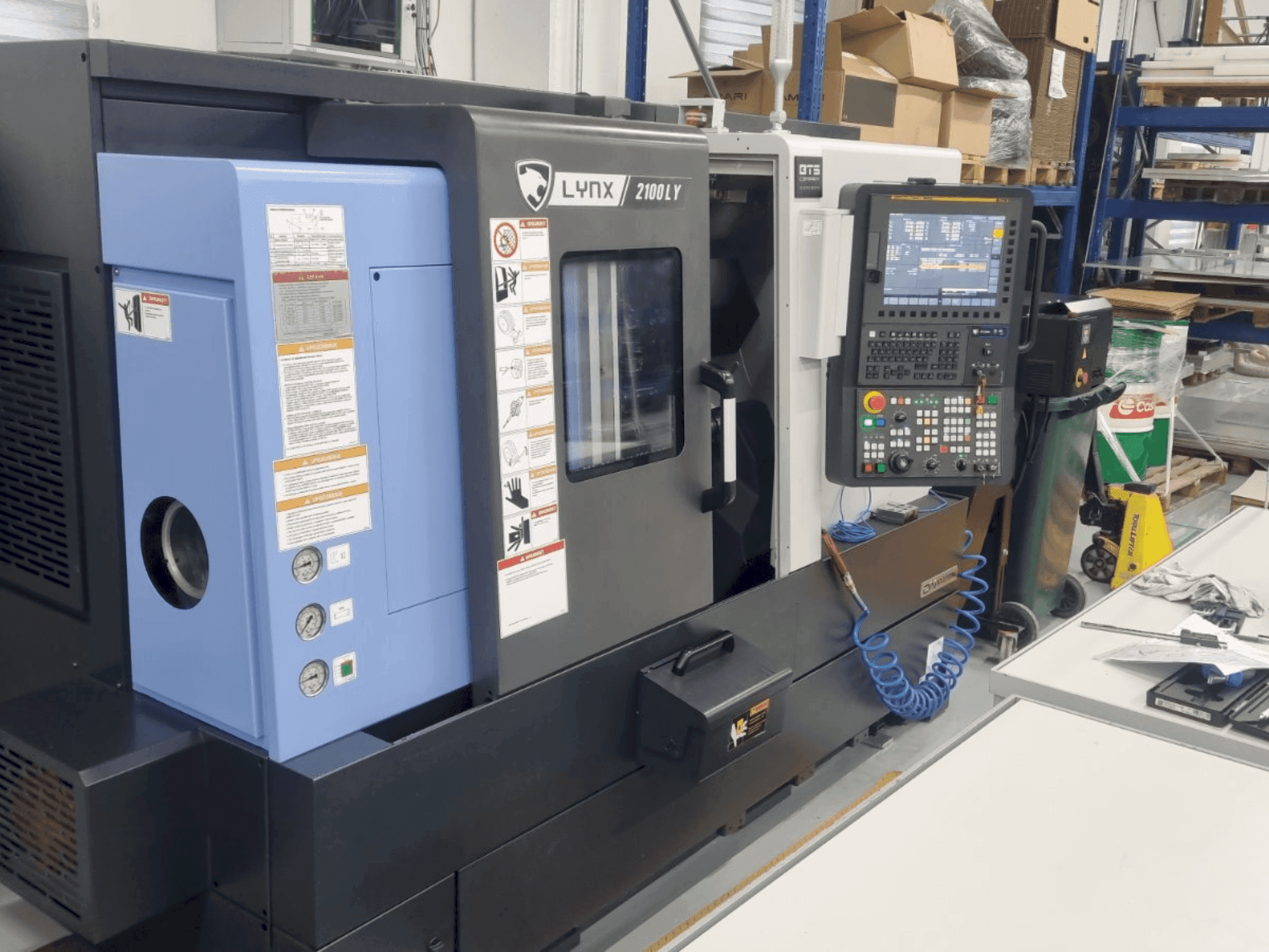 Masina DN SOLUTIONS LYNX 2100 LYB eestvaade