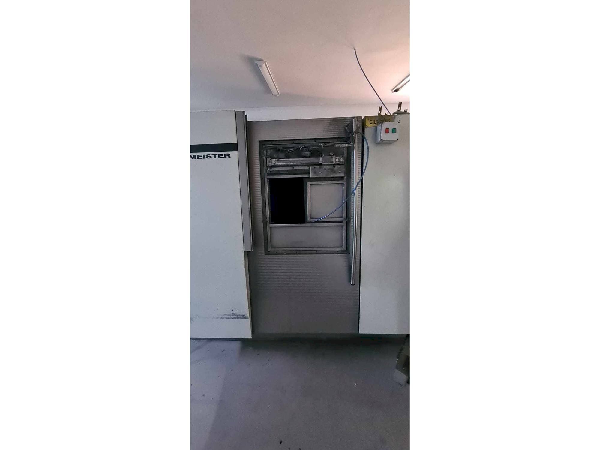 Masina Gildemeister TWIN 32 eestvaade