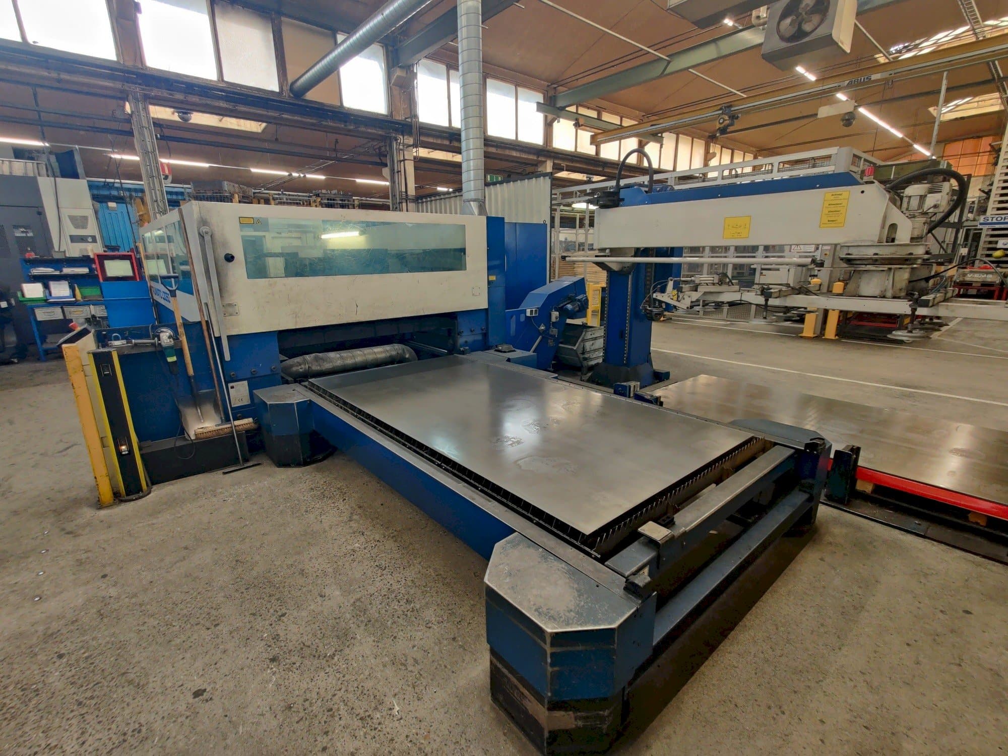 Masina Trumpf Trumatic L3050 eestvaade