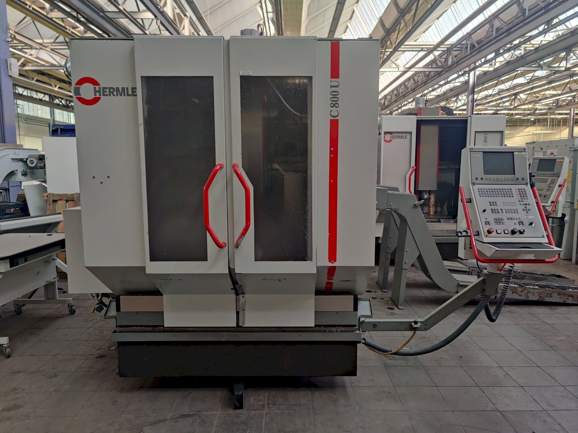 Masina HERMLE C800U eestvaade