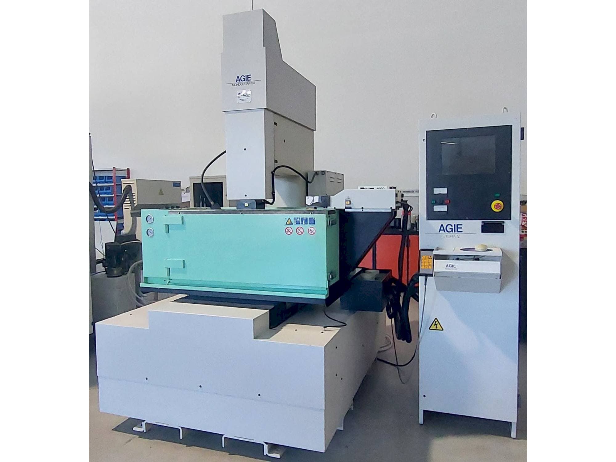 Masina AGIE MONDO STAR 50 eestvaade