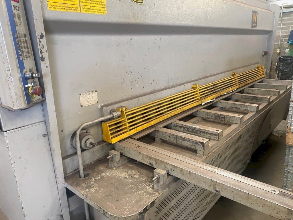 Masina HACO HSLX 3013 eestvaade