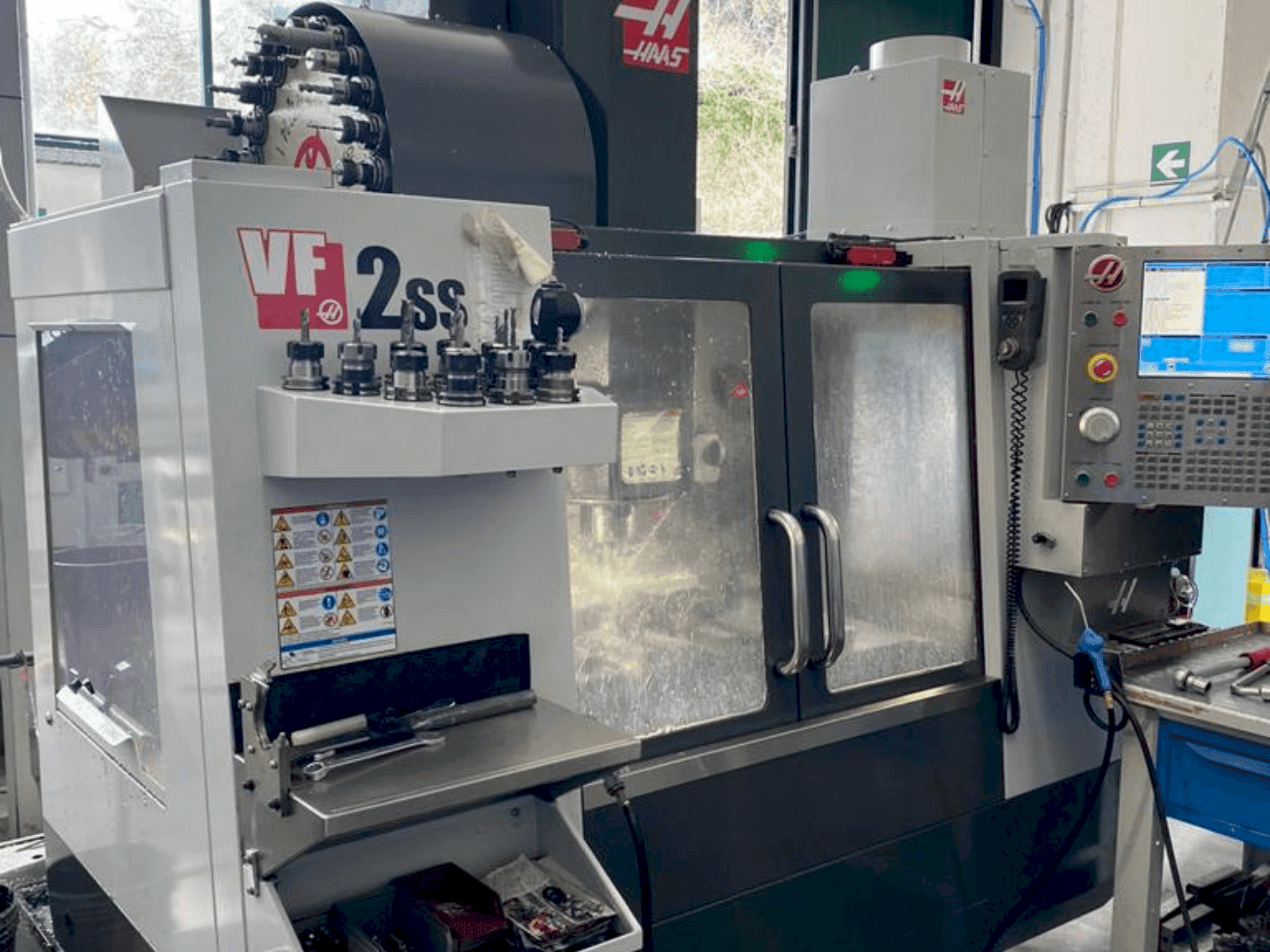 Masina HAAS VF-2SS eestvaade