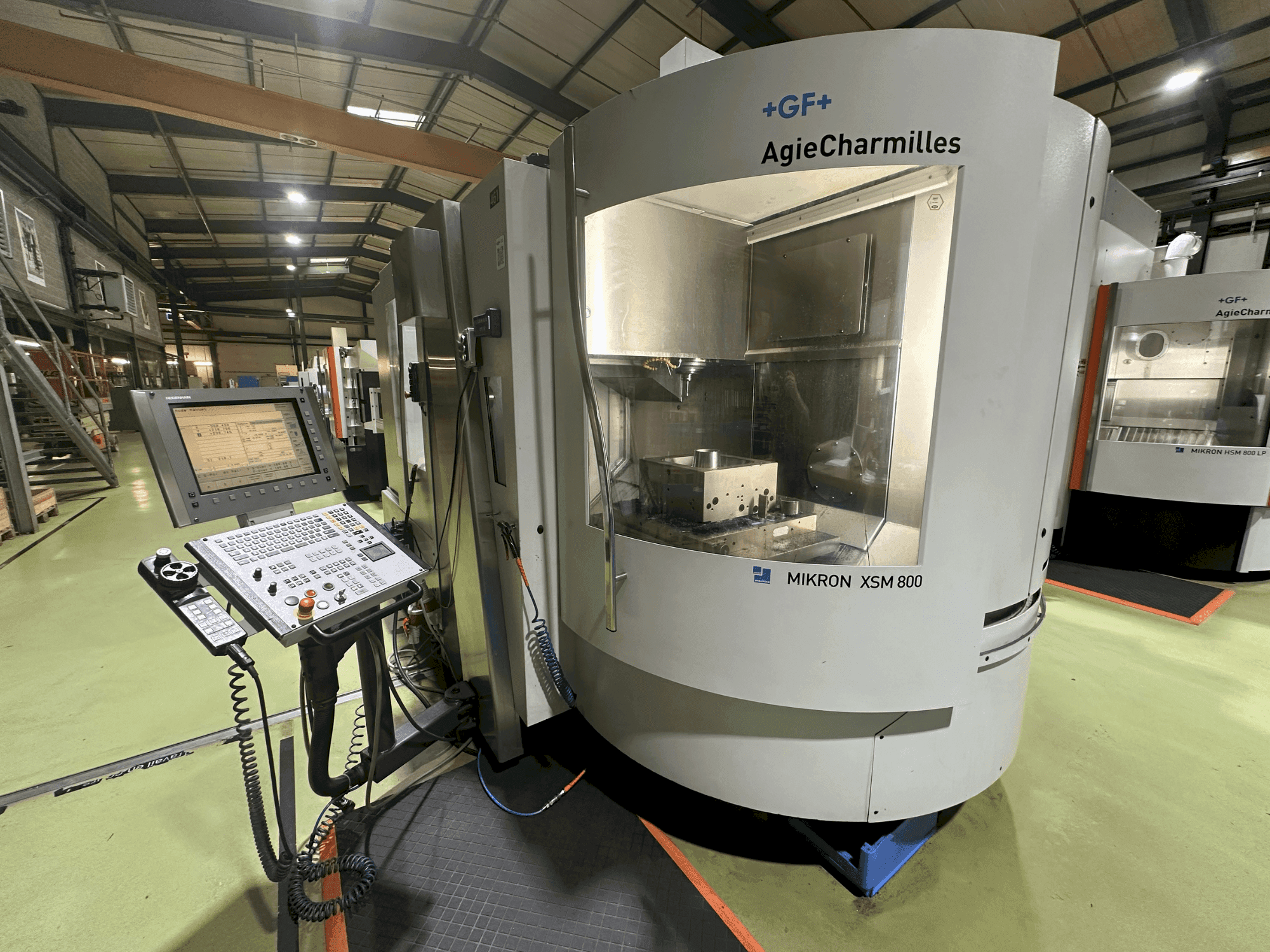 Masina +GF+ AgieCharmilles Mikron XSM 800   eestvaade