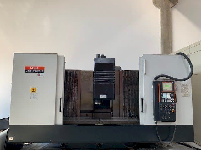 Masina Mazak VT 200C II eestvaade