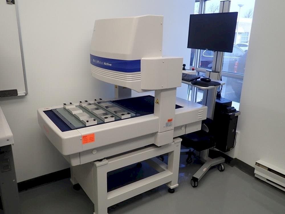 Masina Mitutoyo QV-L404Z1L-D   eestvaade