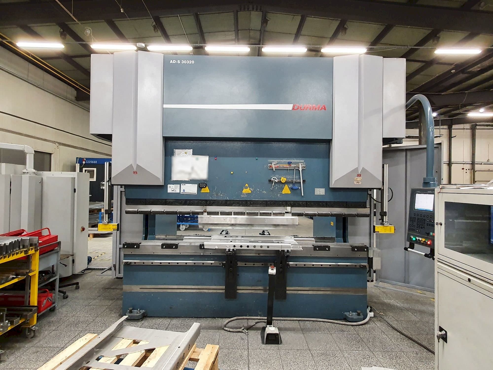 Masina Durma AD-S 30320 eestvaade