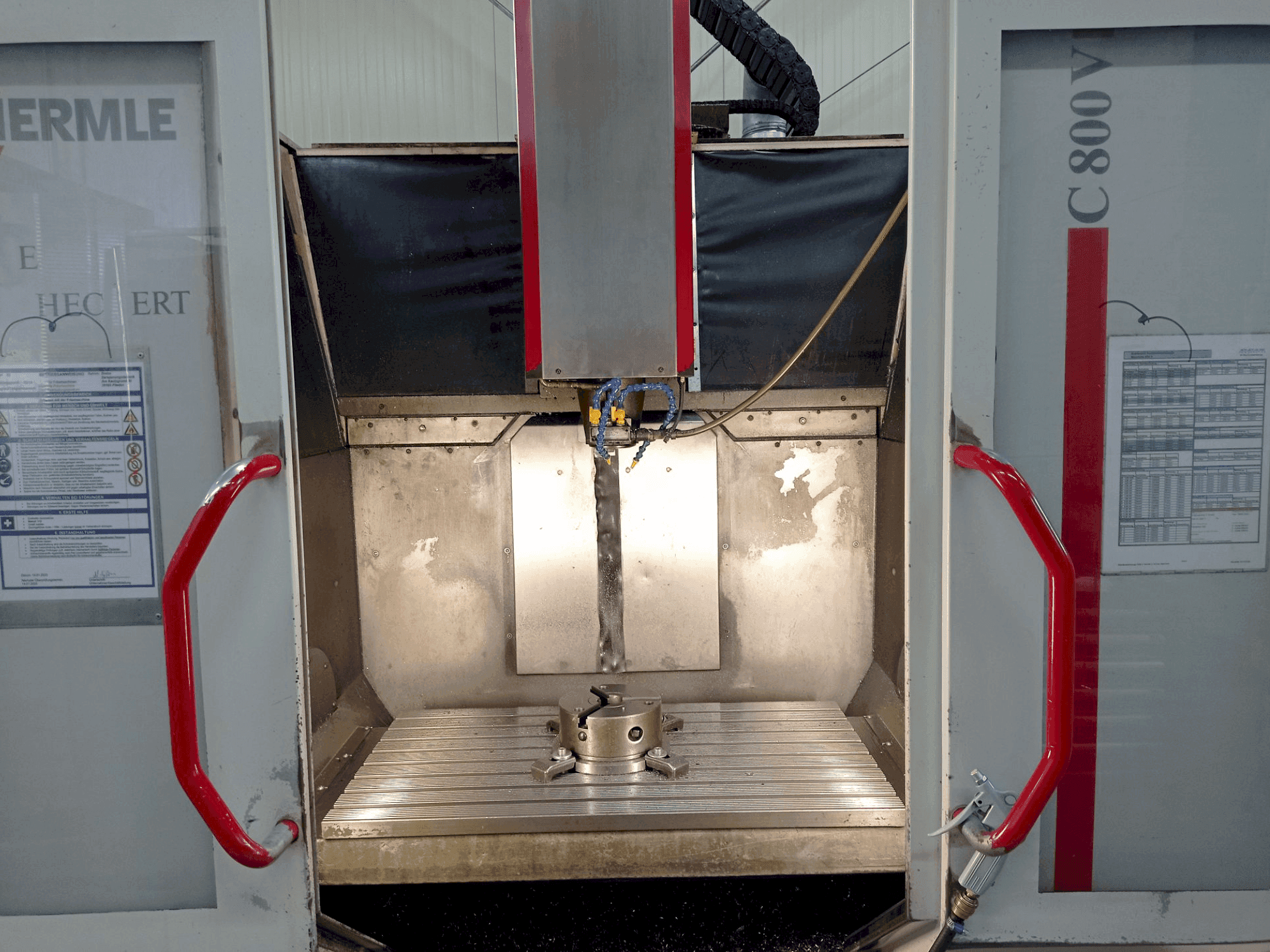 Masina HERMLE C800V eestvaade