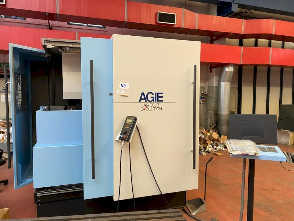 Masina AGIE AGIEMATIC + AGIEPULS 60 HSF eestvaade