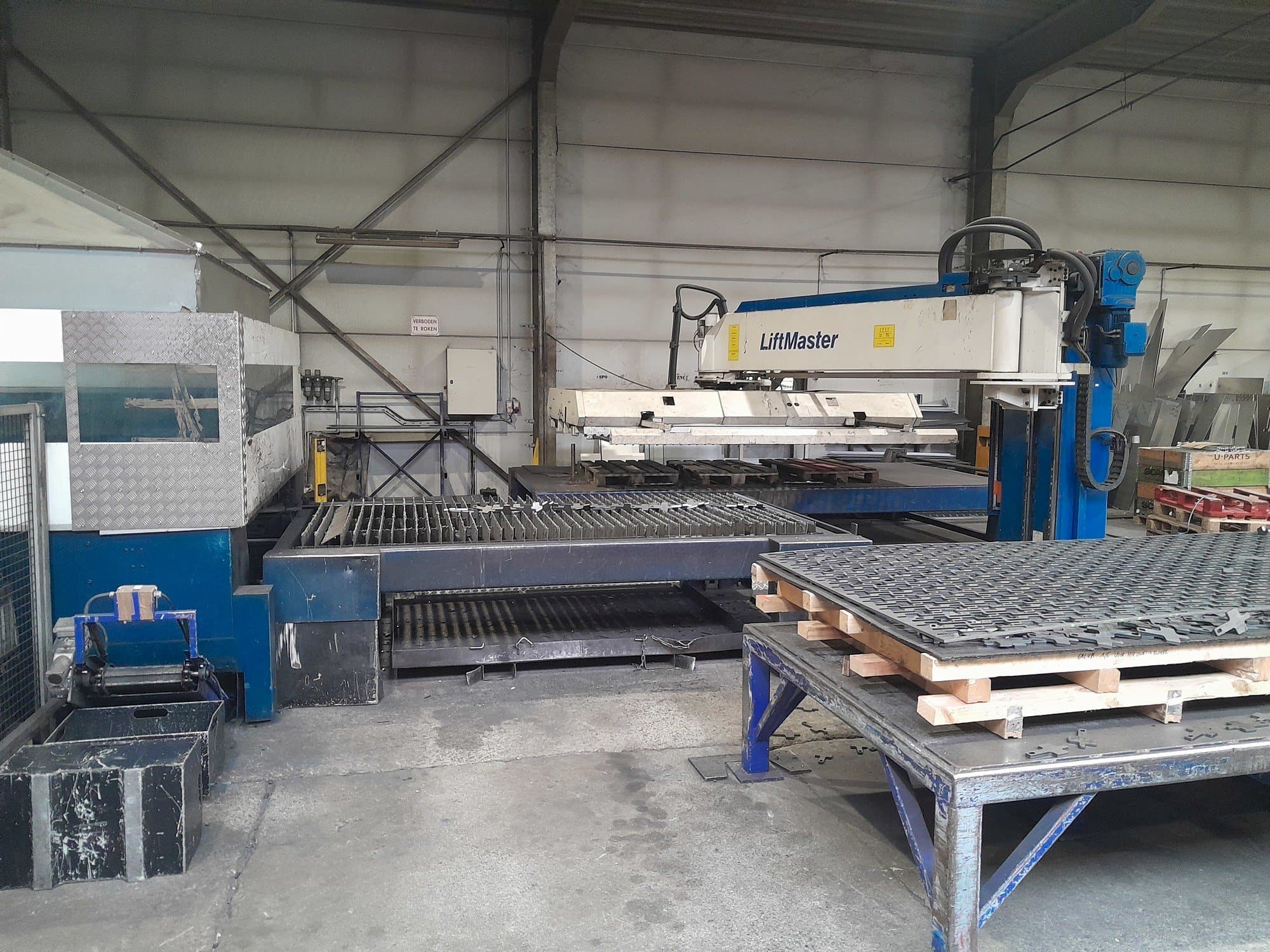 Masina Trumpf TruLaser 3030+ Liftmaster eestvaade