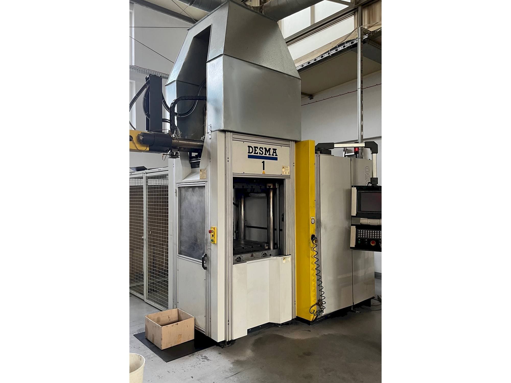 Masina Kloeckner Desma 968.250 ZO eestvaade