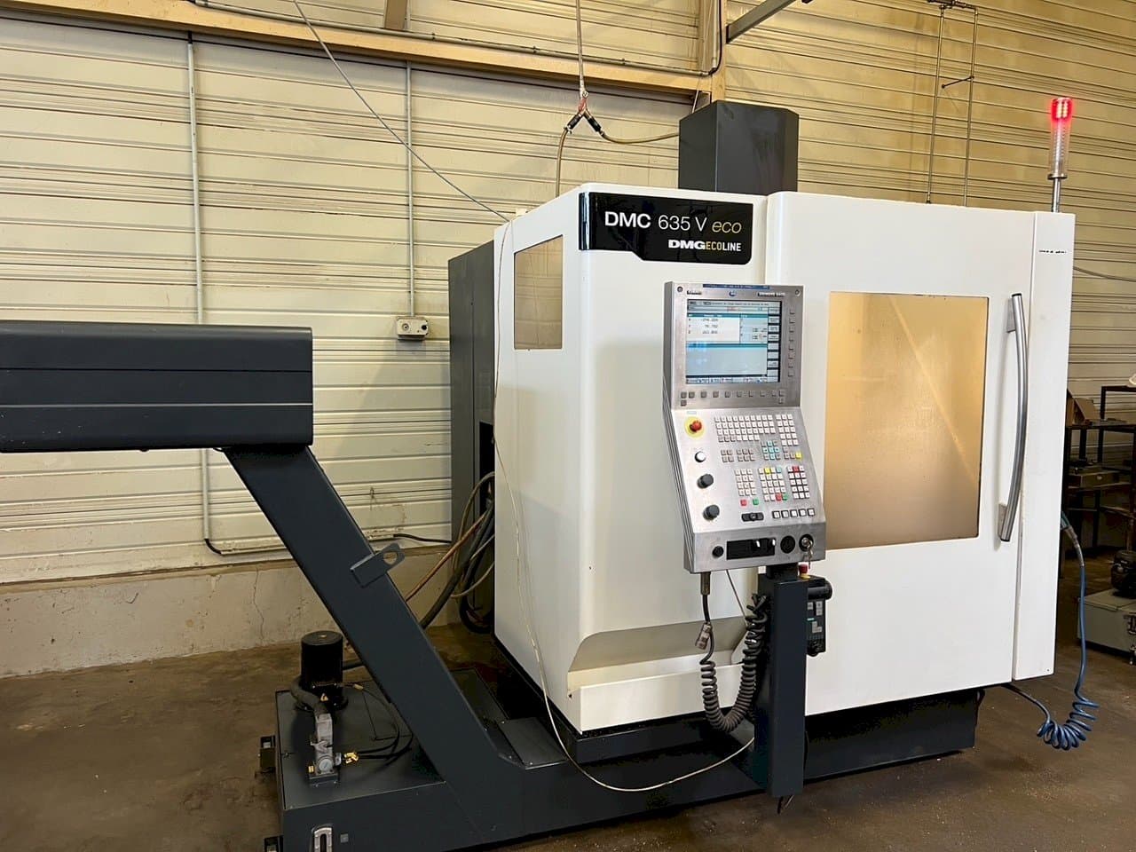 Masina DMG DMC 635V ECOLINE eestvaade
