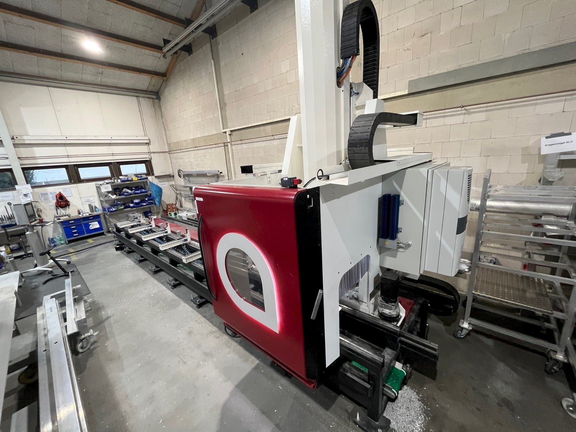 Masina Austen AX 607 eestvaade