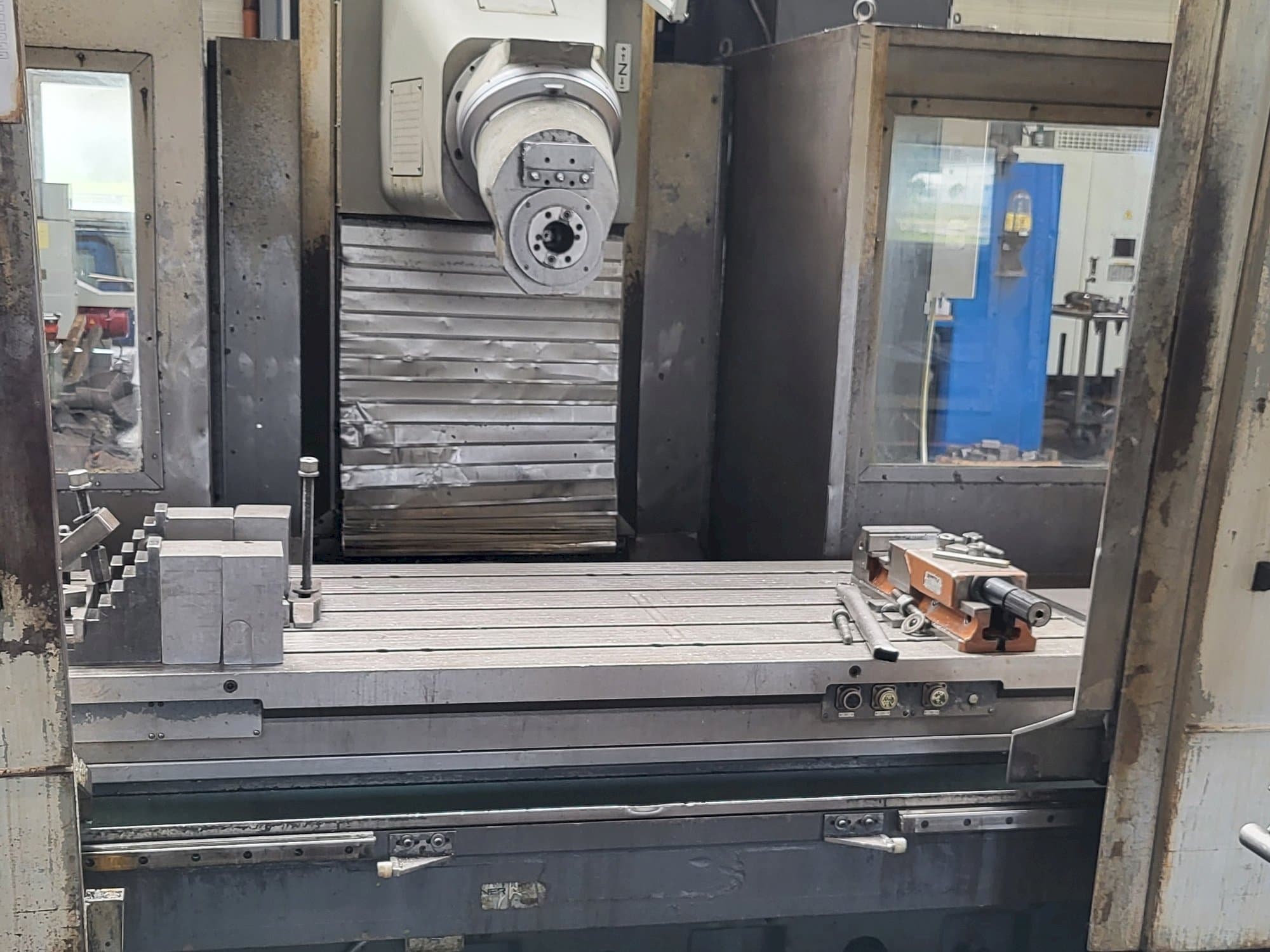 Masina ANAYAK PERFORMER 2000 eestvaade