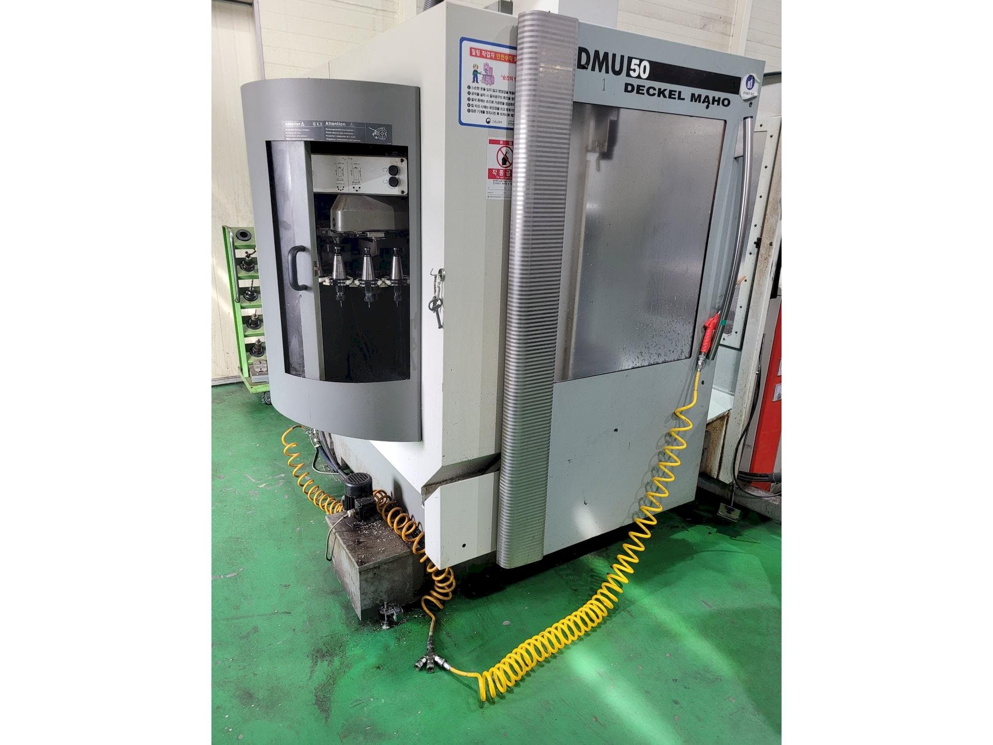 Masina DECKEL MAHO DMU 50 eestvaade