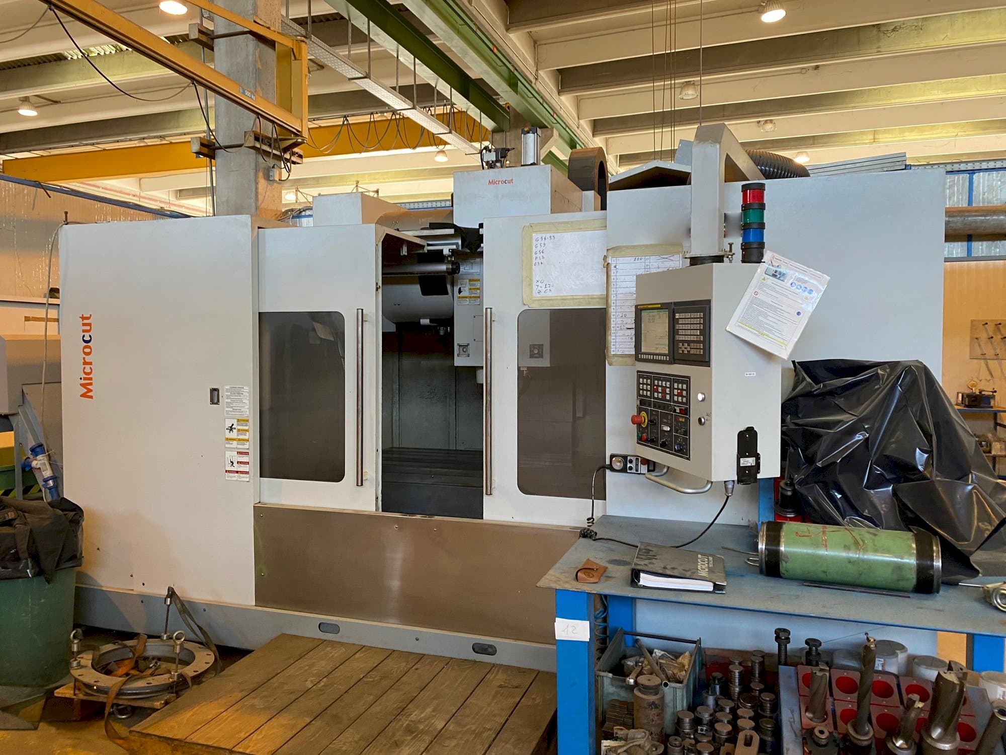 Masina MICROCUT VMC-1600F eestvaade