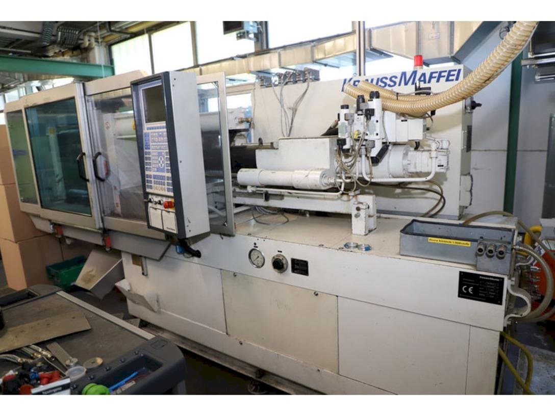 Masina Krauss Maffei 65-220 C1 parema külje vaade