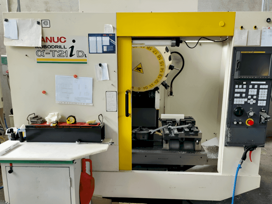 Masina FANUC Robodrill Alpha T21iD eestvaade