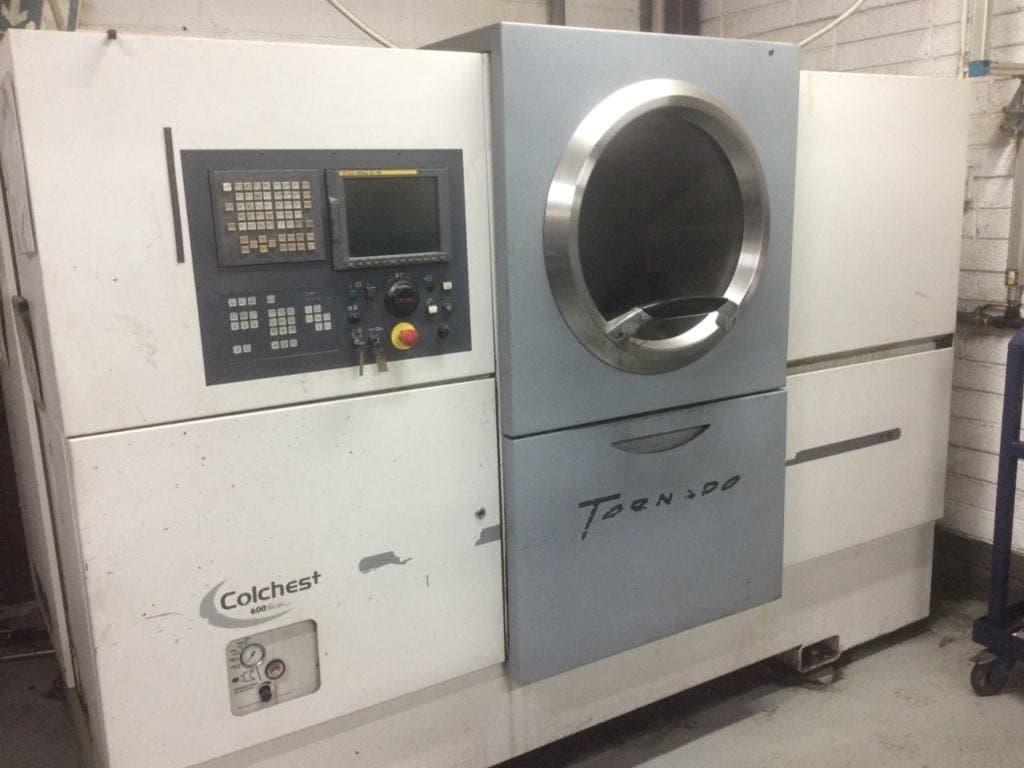 Masina Colchester Tornado T8 eestvaade