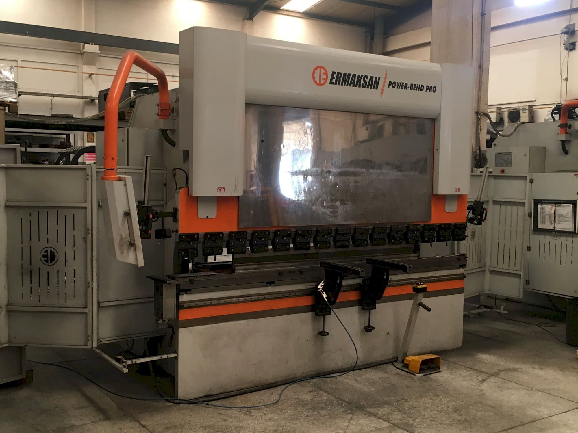Masinavaade ERMAKSAN POWER-BEND PRO 3100x135 vasakult