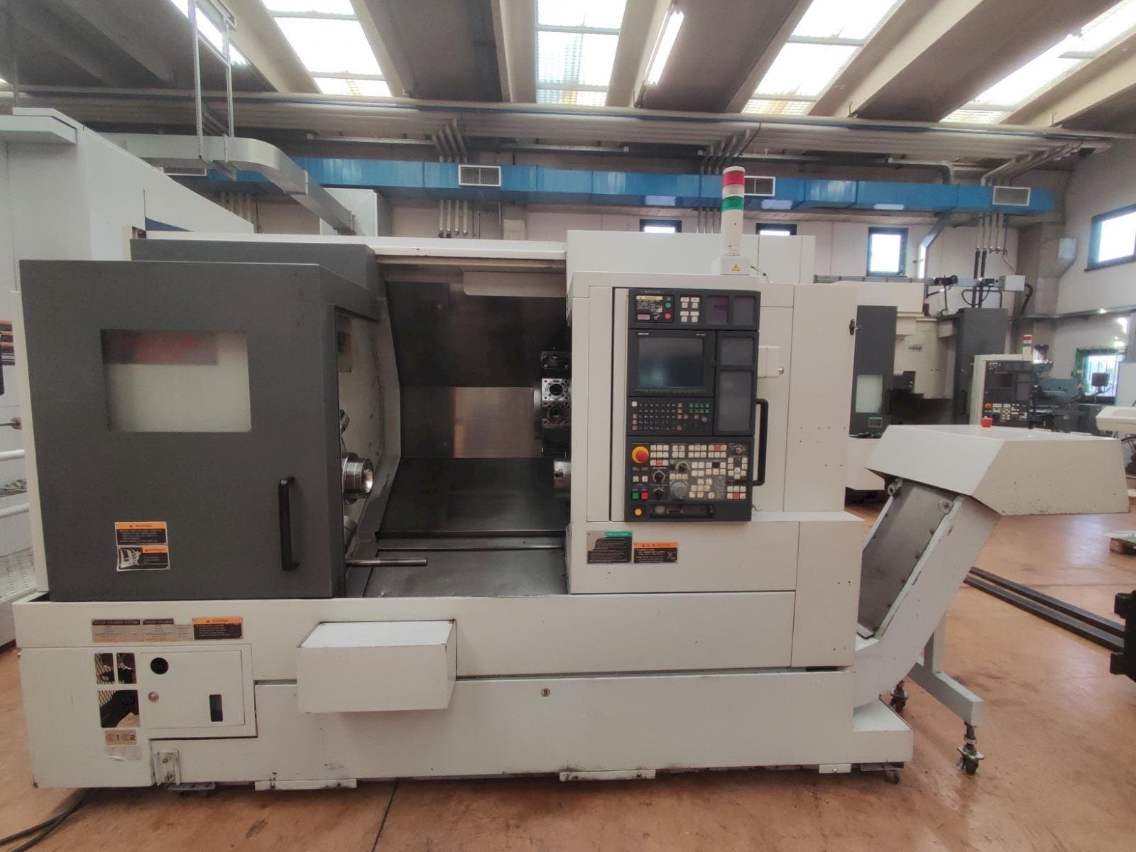 Masina MORI SEIKI NL2500/700 SMC eestvaade