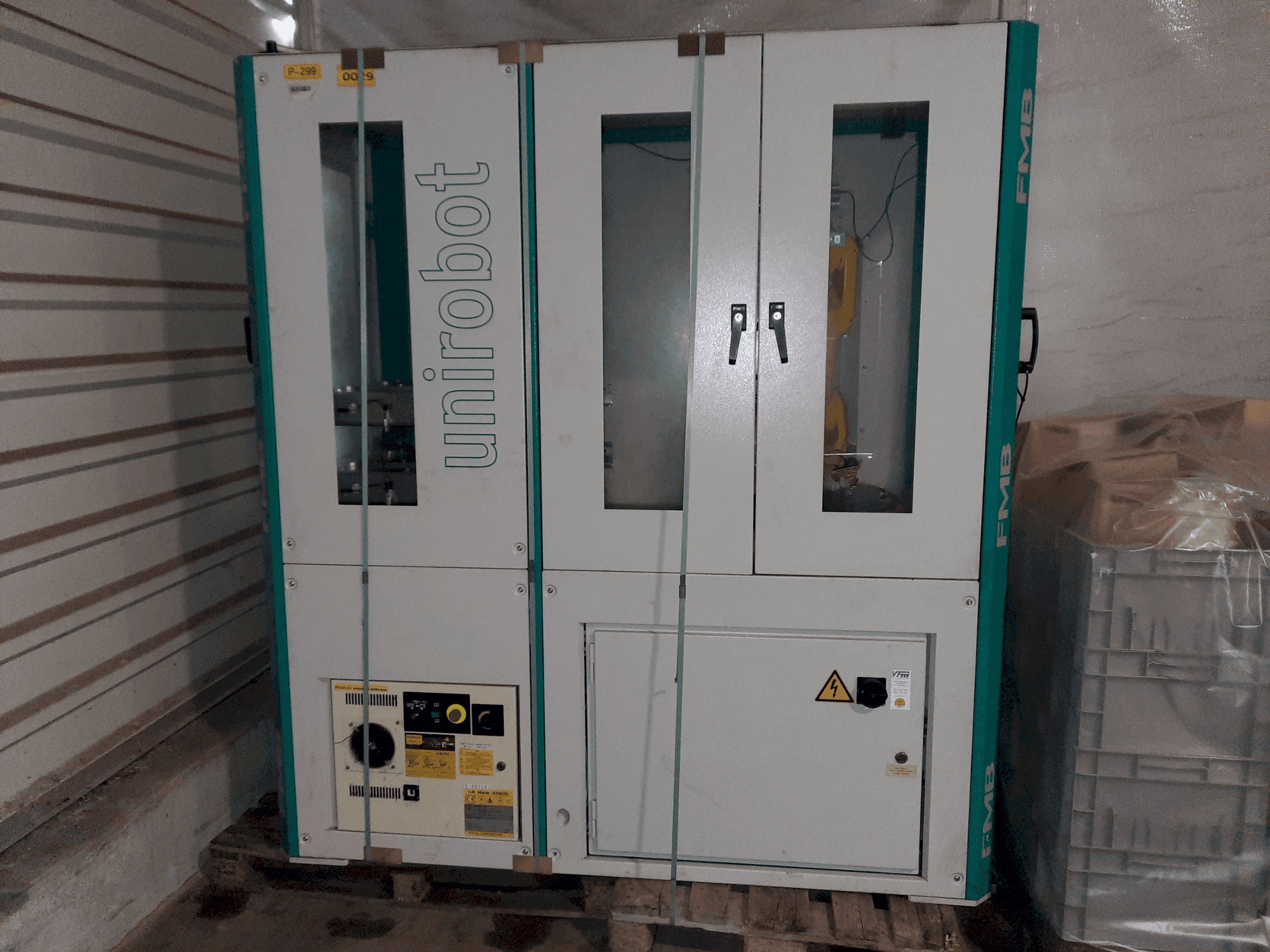 Masina FANUC R30-iB Mate A05B-2651-B011 eestvaade