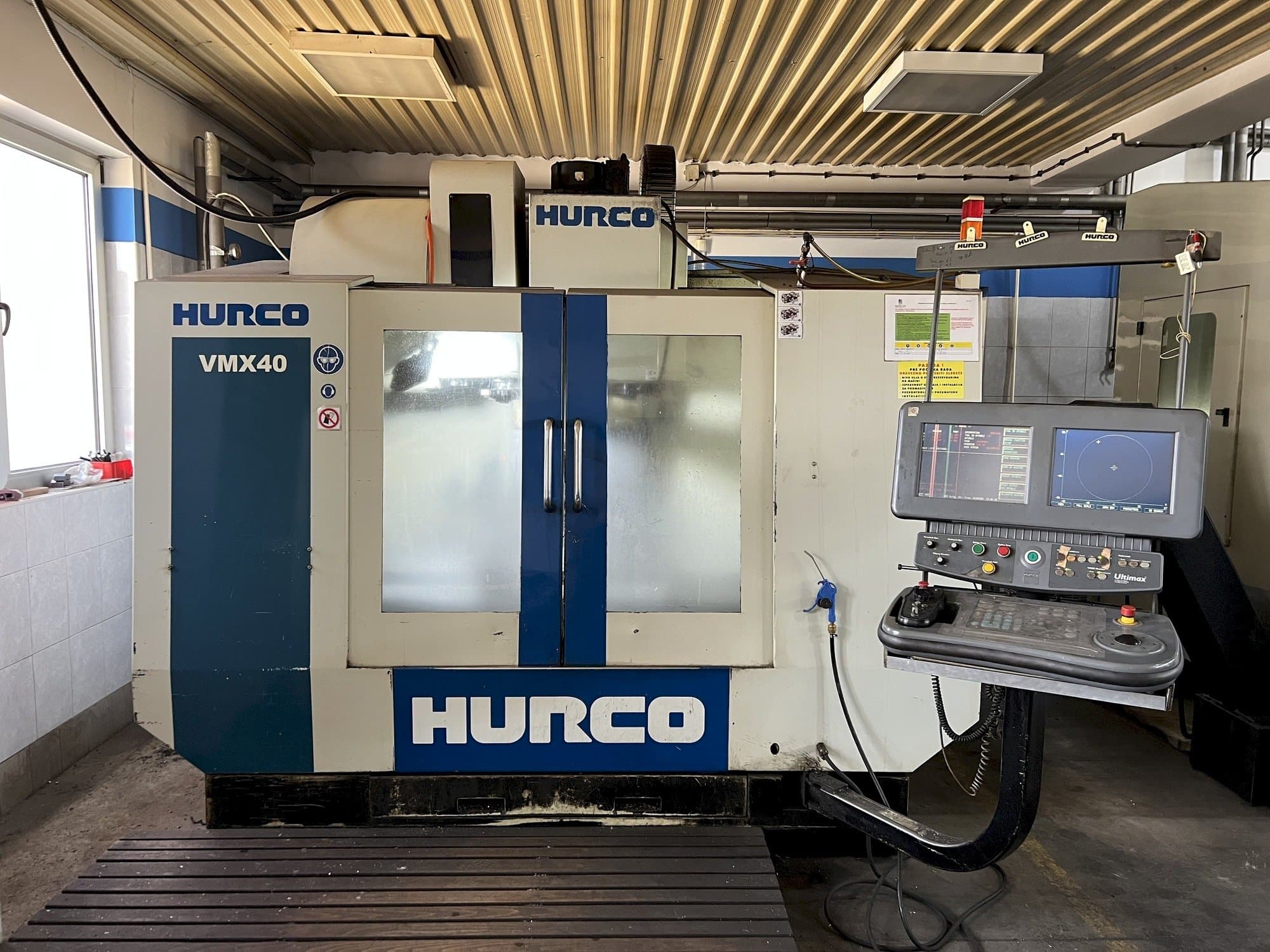 Masina Hurco VMX 40 eestvaade