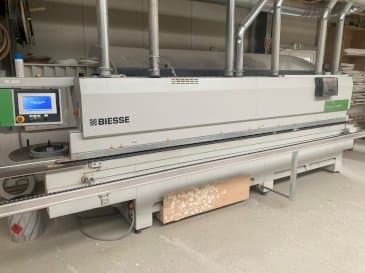 Masina BIESSE AKRON 1440 eestvaade