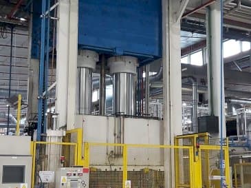 Masina Pinette 1500 Ton eestvaade