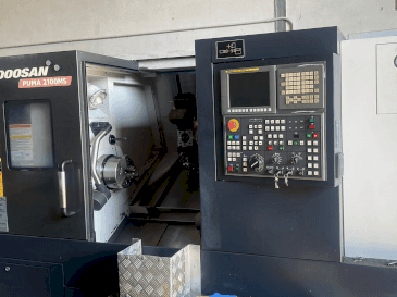 Masina DOOSAN PUMA 2100MS eestvaade