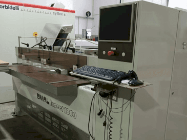 Masina OMAL Insert 1300 eestvaade